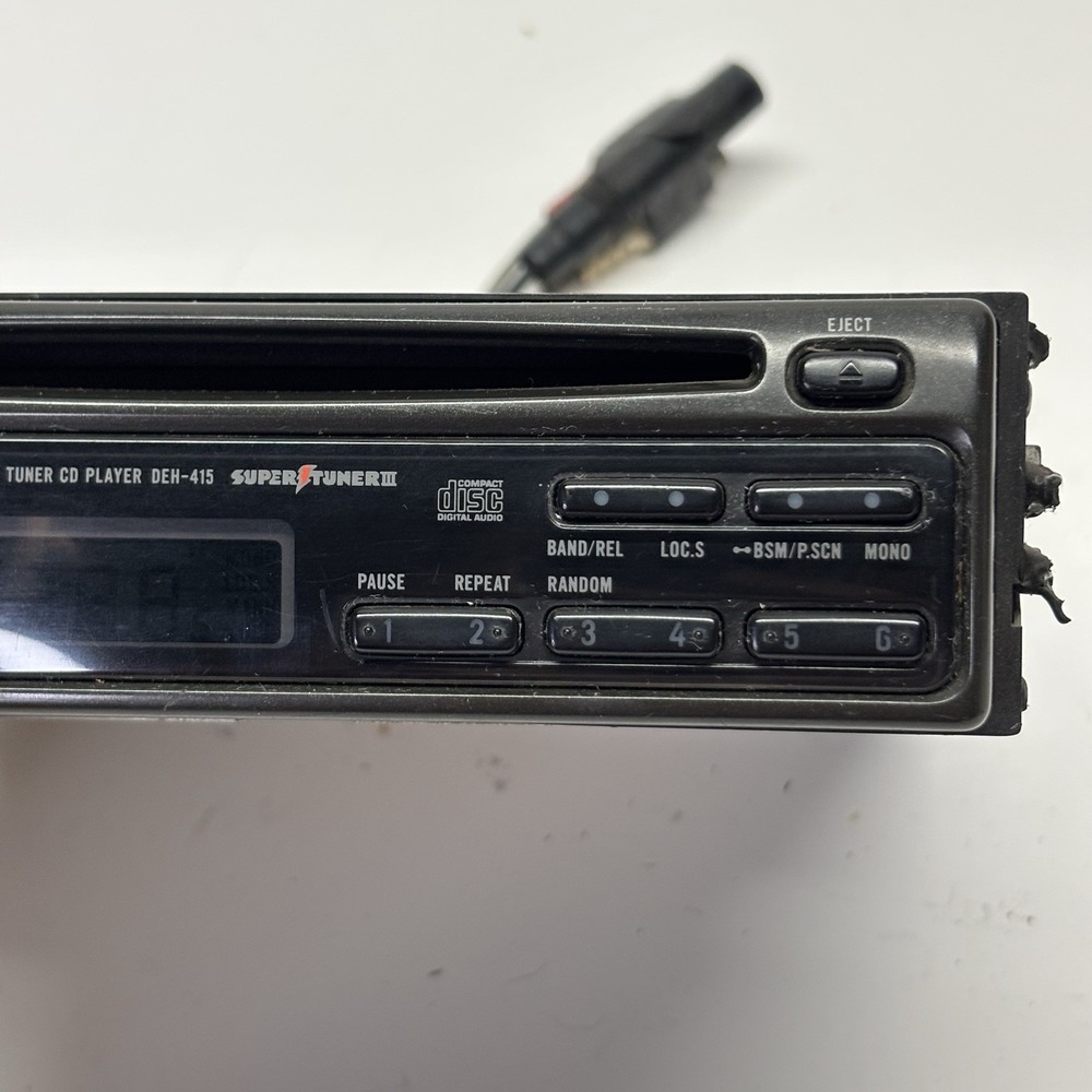 1995 PIONEER Super Tuner III CD Player DEH-415 Car Stereo Unit Removable Face - Picture 3 of 12